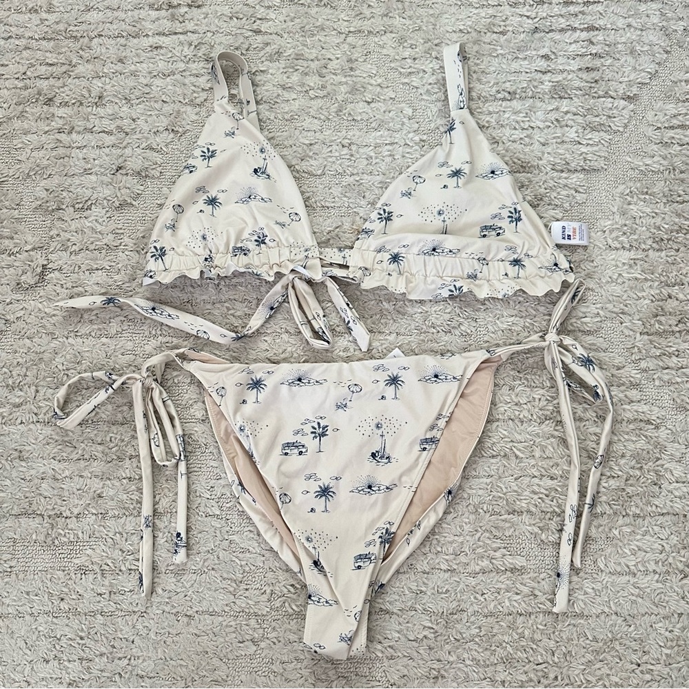 Kitty And Vibe Cream & Blue Beachy Pattern String Tie Bikini Set 2XL / F